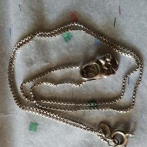 SILVER CHAIN AND BOOTIE CHARM